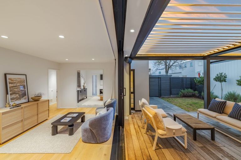 Photo of property in 88a Merivale Lane, Merivale, Christchurch, 8014