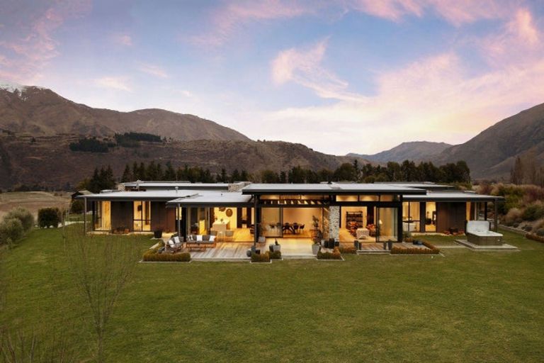 Photo of property in 6 Bloxham Lane, Lake Hayes, Queenstown, 9371