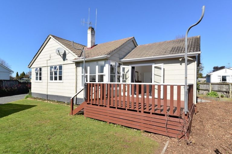 Photo of property in 6 Hume Place, Fairfield, Hamilton, 3214