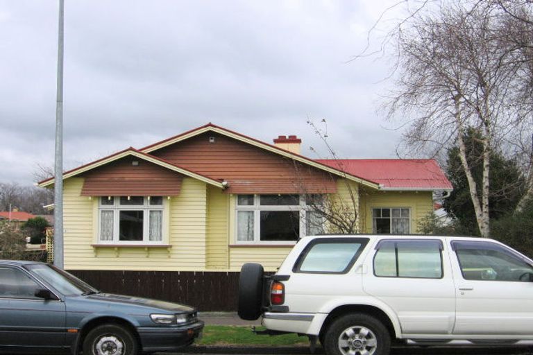 Photo of property in 46 Dahlia Street, Palmerston North, 4410