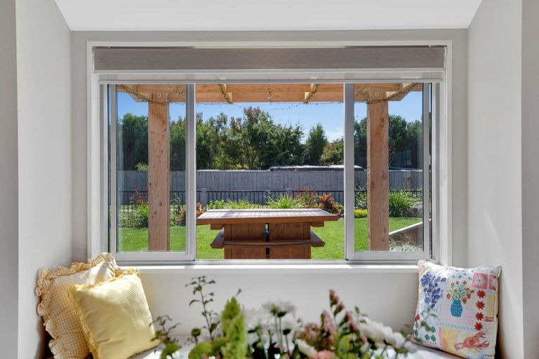 Photo of property in 6 Hunter Lane, Amberley, 7410