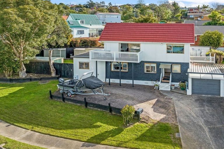 Photo of property in 2/109 Oaktree Avenue, Browns Bay, Auckland, 0630