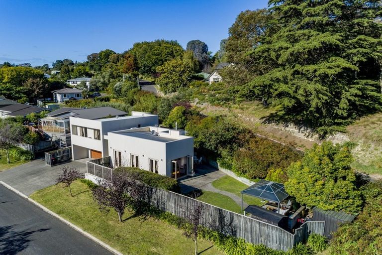 Photo of property in 2a Keirunga Road, Havelock North, 4130