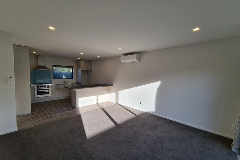 Photo of property in 4/11 Defoe Place, Waltham, Christchurch, 8023