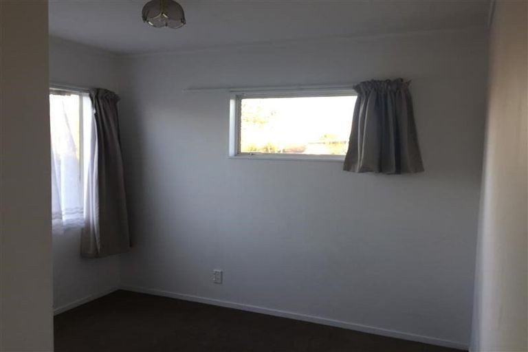 Photo of property in 1/48 Strid Road, Te Atatu South, Auckland, 0610