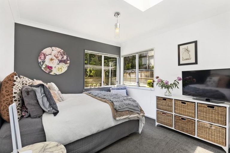 Photo of property in 115a Normandale Road, Normandale, Lower Hutt, 5010