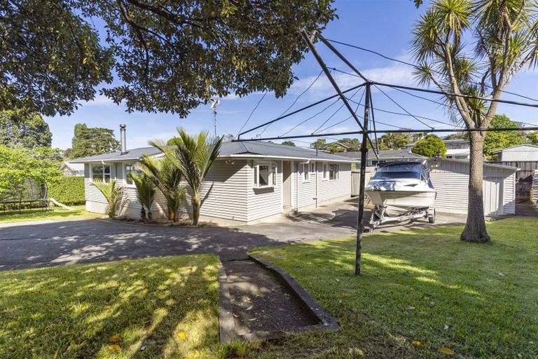 Photo of property in 61 Patons Road, Howick, Auckland, 2014