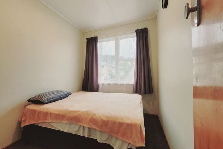 Photo of property in 44 Cardiff Crescent, Cannons Creek, Porirua, 5024