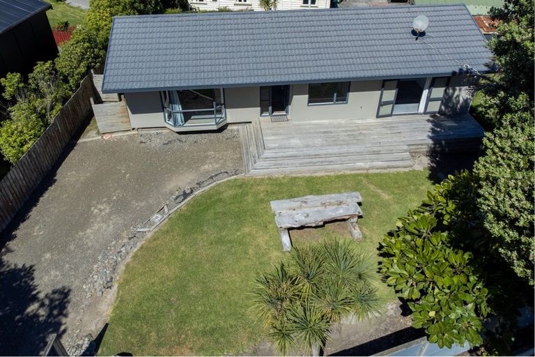 Photo of property in 4 The Avenue, Otaki Beach, Otaki, 5512
