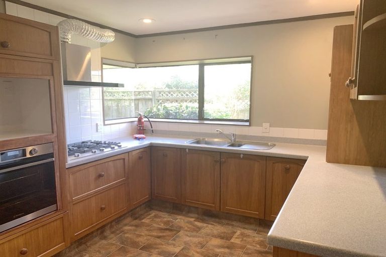 Photo of property in 3 Aintree Grove, Churton Park, Wellington, 6037