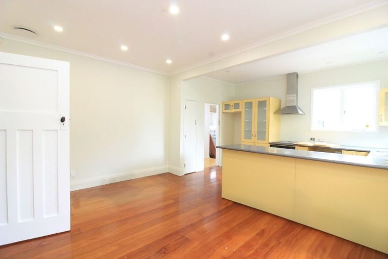 Photo of property in 34 Birdwood Road, Waterloo, Lower Hutt, 5011