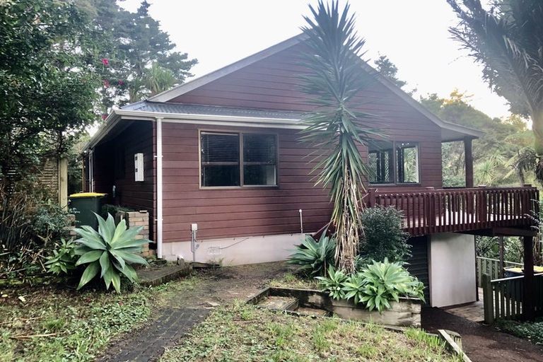 Photo of property in 52 Hiwihau Place, Glenfield, Auckland, 0629