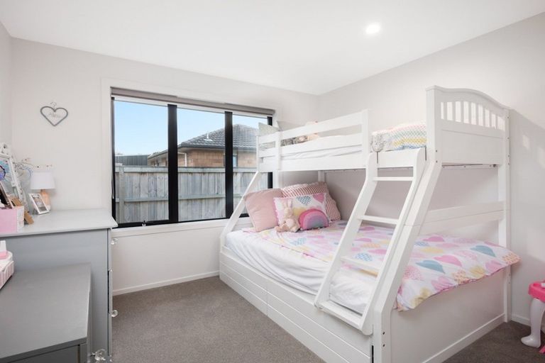 Photo of property in 27 Fairfax Crescent, Pyes Pa, Tauranga, 3112