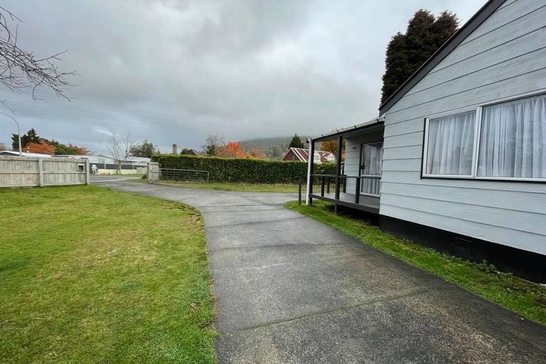 Photo of property in 11 Cherrywood Place, Western Heights, Rotorua, 3015