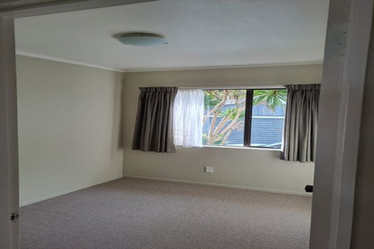 Photo of property in 1/1 Don Street, Papakura, 2110