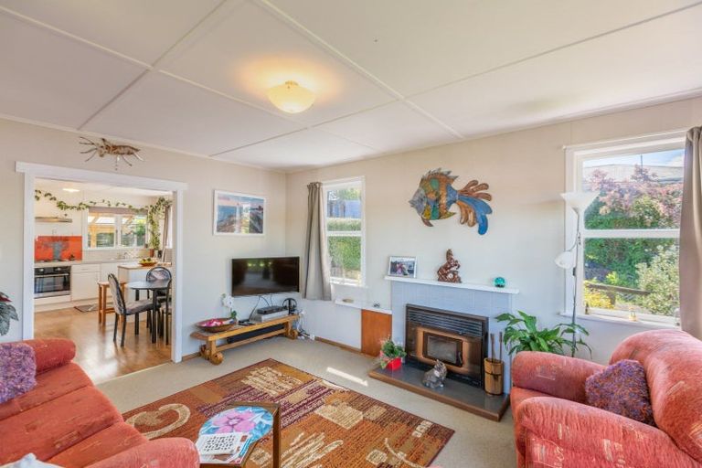 Photo of property in 36 Waverley Street, Waipawa, 4210