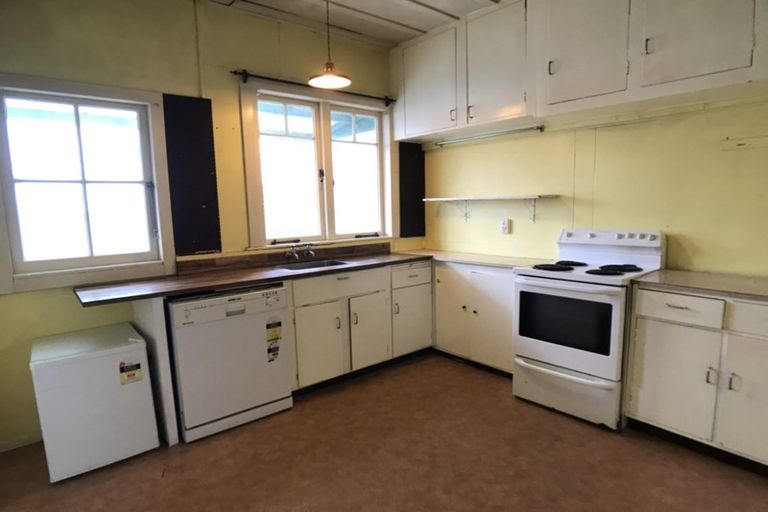 Photo of property in 90a Forrest Road, Forrest Hill, Auckland, 0620