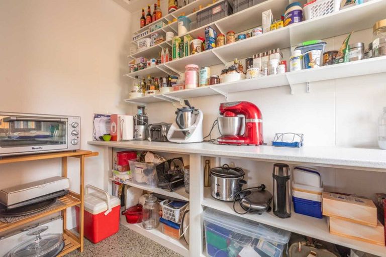 Photo of property in 17 Angus Way, Nikau Valley, Paraparaumu, 5032