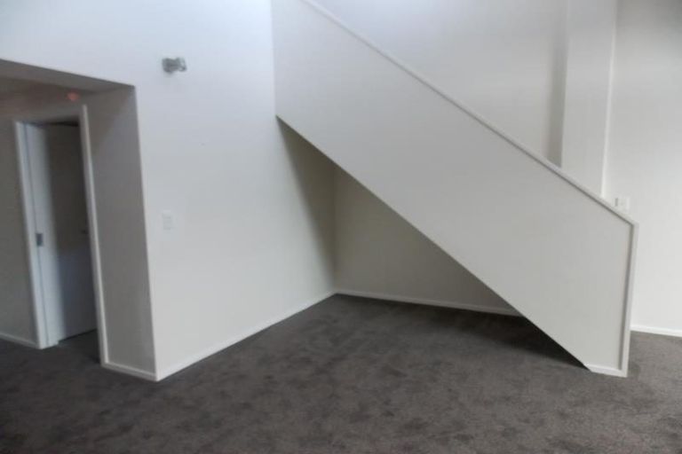 Photo of property in 12/35 Torrens Terrace, Mount Cook, Wellington, 6011