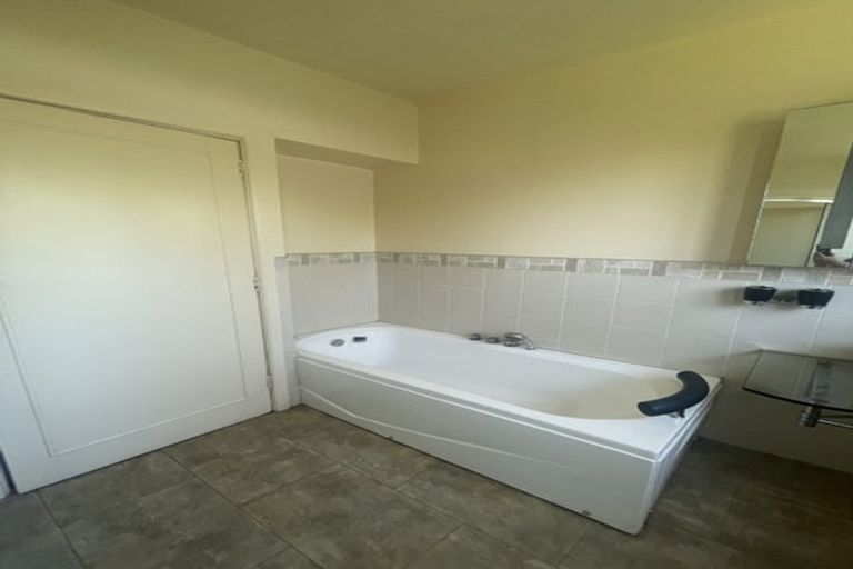 Photo of property in 80 Retreat Road, Avonside, Christchurch, 8061