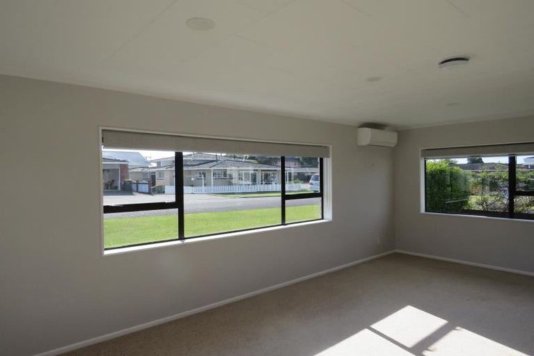 Photo of property in 1 Price Street, Westown, New Plymouth, 4310