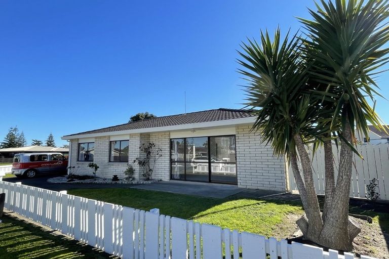 Photo of property in 1 Monowai Street, Mount Maunganui, 3116
