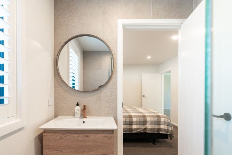 Photo of property in 51a Elizabeth Street, Waikanae, 5036