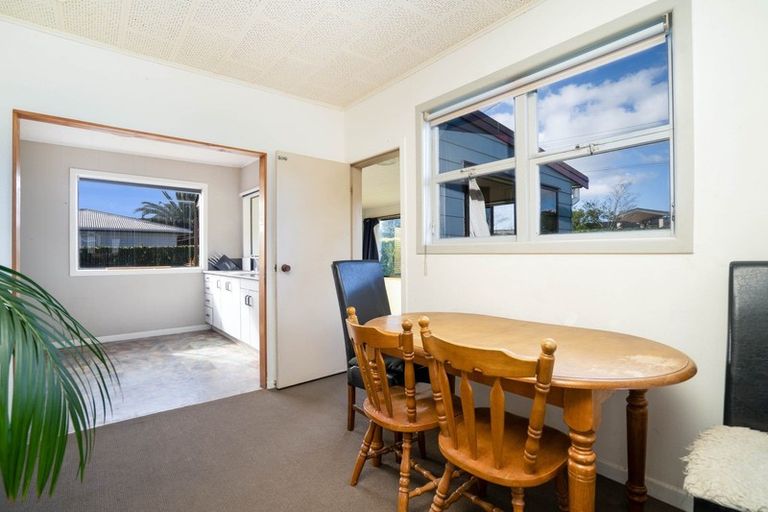 Photo of property in 11 Great North Road, Te Kamo, Whangarei, 0112