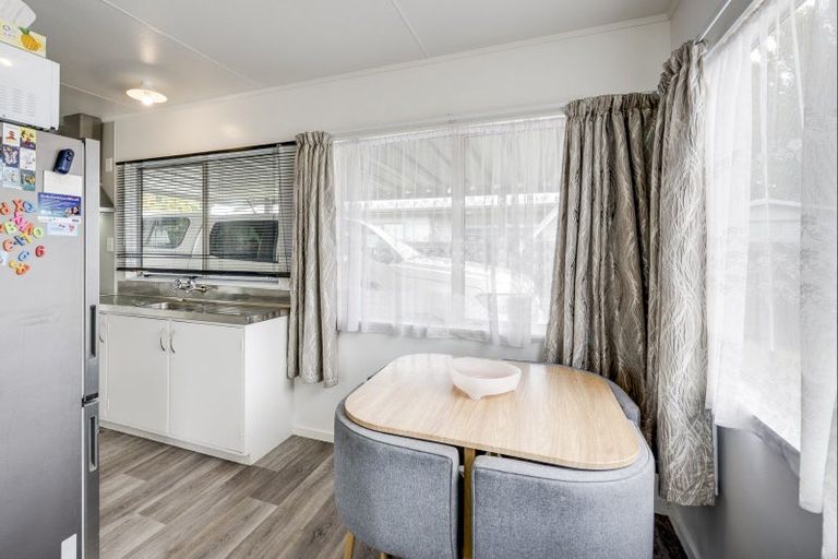 Photo of property in 233a Flaxmere Avenue, Flaxmere, Hastings, 4120