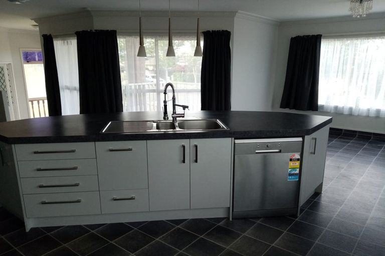 Photo of property in 1 Lochinver Drive, Nawton, Hamilton, 3200