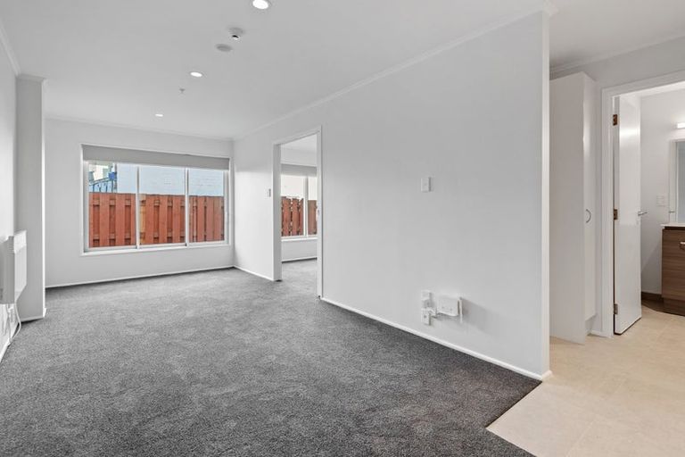 Photo of property in 15c/30 Westward Ho, Glen Eden, Auckland, 0602