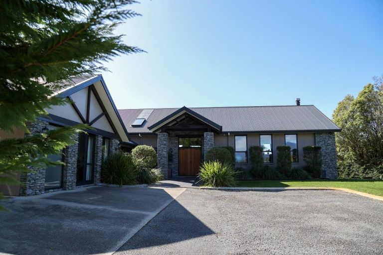 Photo of property in 103 Alma Road, Westport, 7892