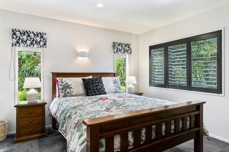 Photo of property in 27 Te Urunga Place, Acacia Bay, Taupo, 3330