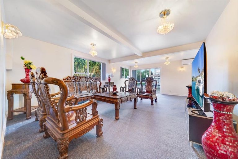 Photo of property in 10 Tabitha Crescent, Henderson, Auckland, 0612
