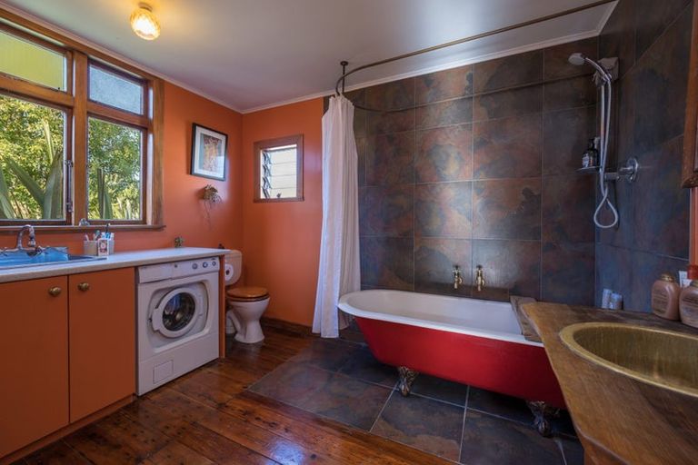 Photo of property in 4 Rentone Street, Stepneyville, Nelson, 7010