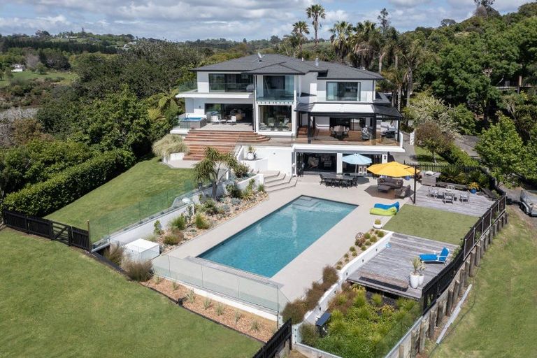 Photo of property in 26 Estuary Views, Shelly Park, Auckland, 2014