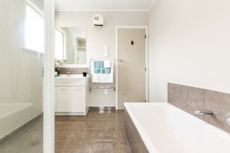 Photo of property in 20 Tokomaru Drive, Havelock North, 4130