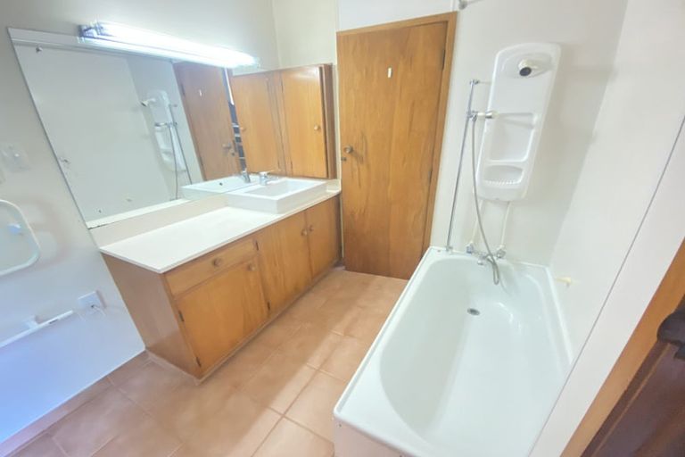 Photo of property in 36 Wrights Hill Road, Karori, Wellington, 6012