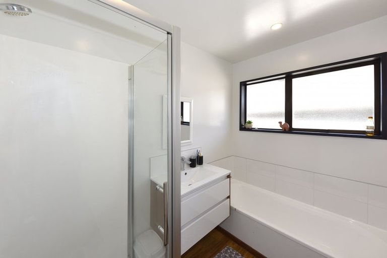 Photo of property in 4/82 Lincoln Road, Hillmorton, Christchurch, 8024