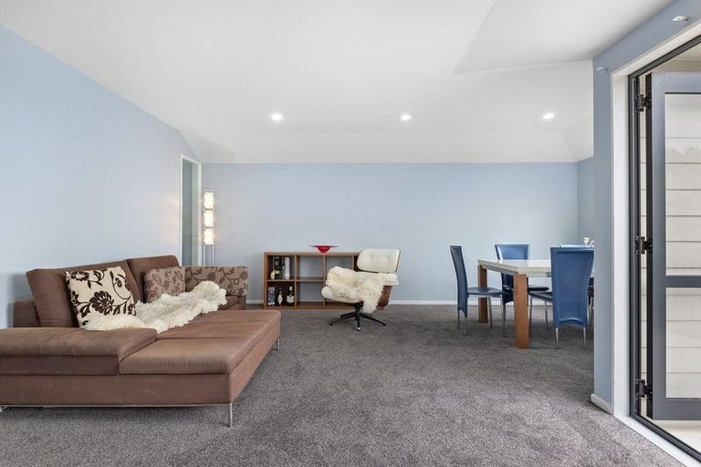 Photo of property in 2/14 Bandipur Terrace, Broadmeadows, Wellington, 6035