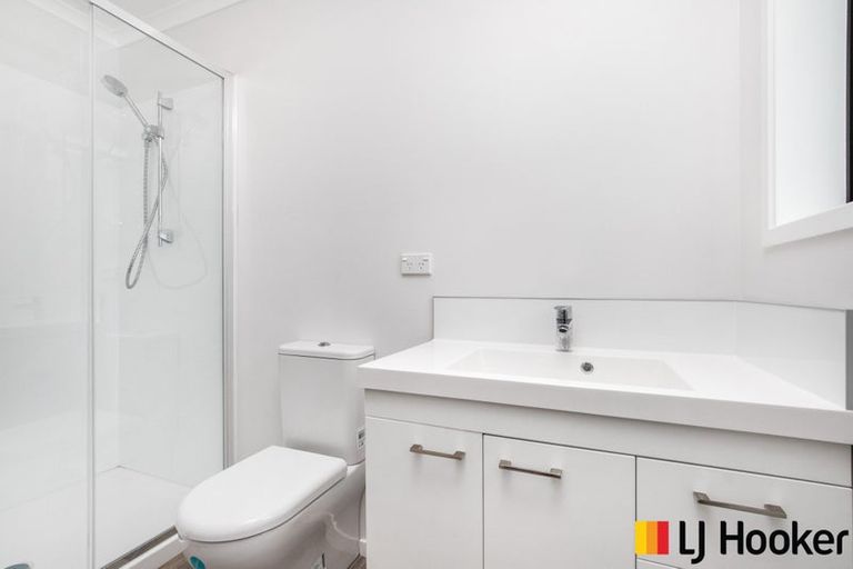 Photo of property in 17 Coolen Place, Tuakau, 2121