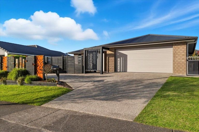 Photo of property in 8 Mortlake Heights, Pyes Pa, Tauranga, 3112