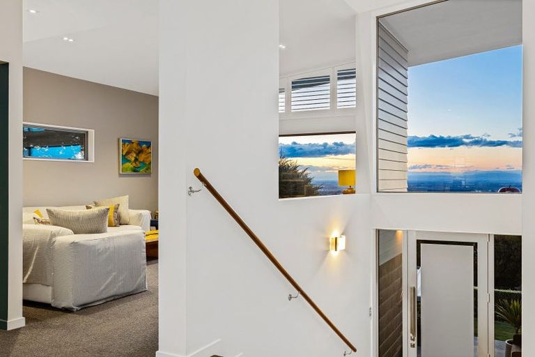 Photo of property in 115 Panorama Road, Clifton, Christchurch, 8081