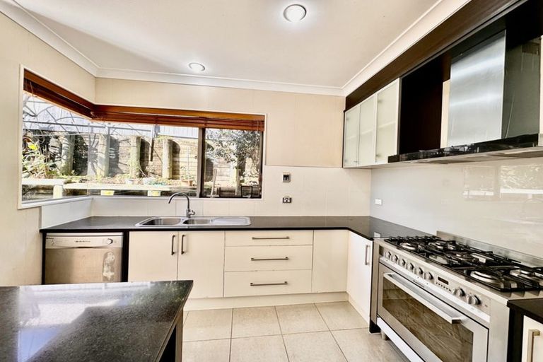 Photo of property in 23 Packspur Drive, Flat Bush, Auckland, 2016