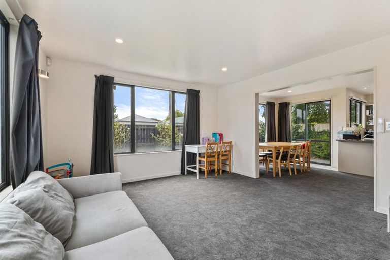 Photo of property in 1 Trist Place, Edgeware, Christchurch, 8013