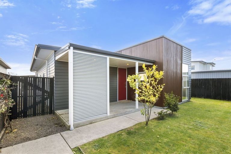 Photo of property in 11 Coprosma Close, Papamoa Beach, Papamoa, 3118