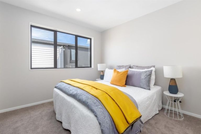 Photo of property in 18 Kano Way, Hobsonville, Auckland, 0616