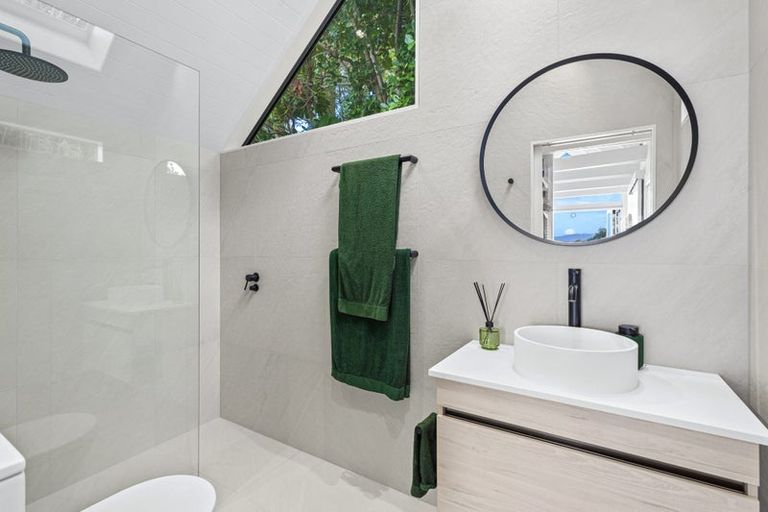 Photo of property in 1184 Sandspit Road, Sandspit, Warkworth, 0982