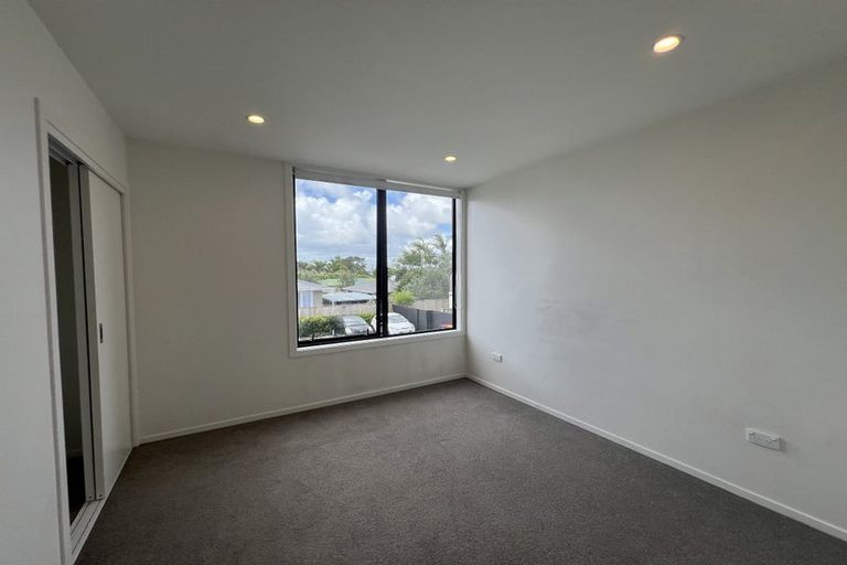 Photo of property in 7/12 Tawa Road, Te Atatu Peninsula, Auckland, 0610