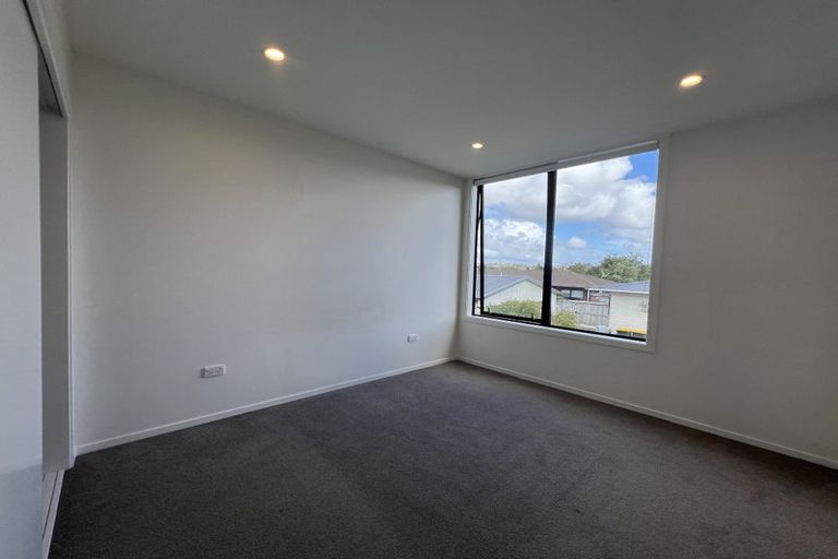 Photo of property in 7/12 Tawa Road, Te Atatu Peninsula, Auckland, 0610